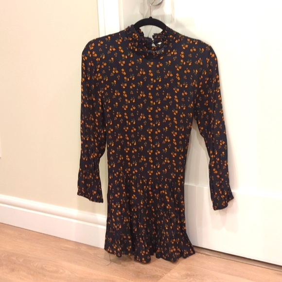 Zara Mini Dress (M) - Picture 1 of 6